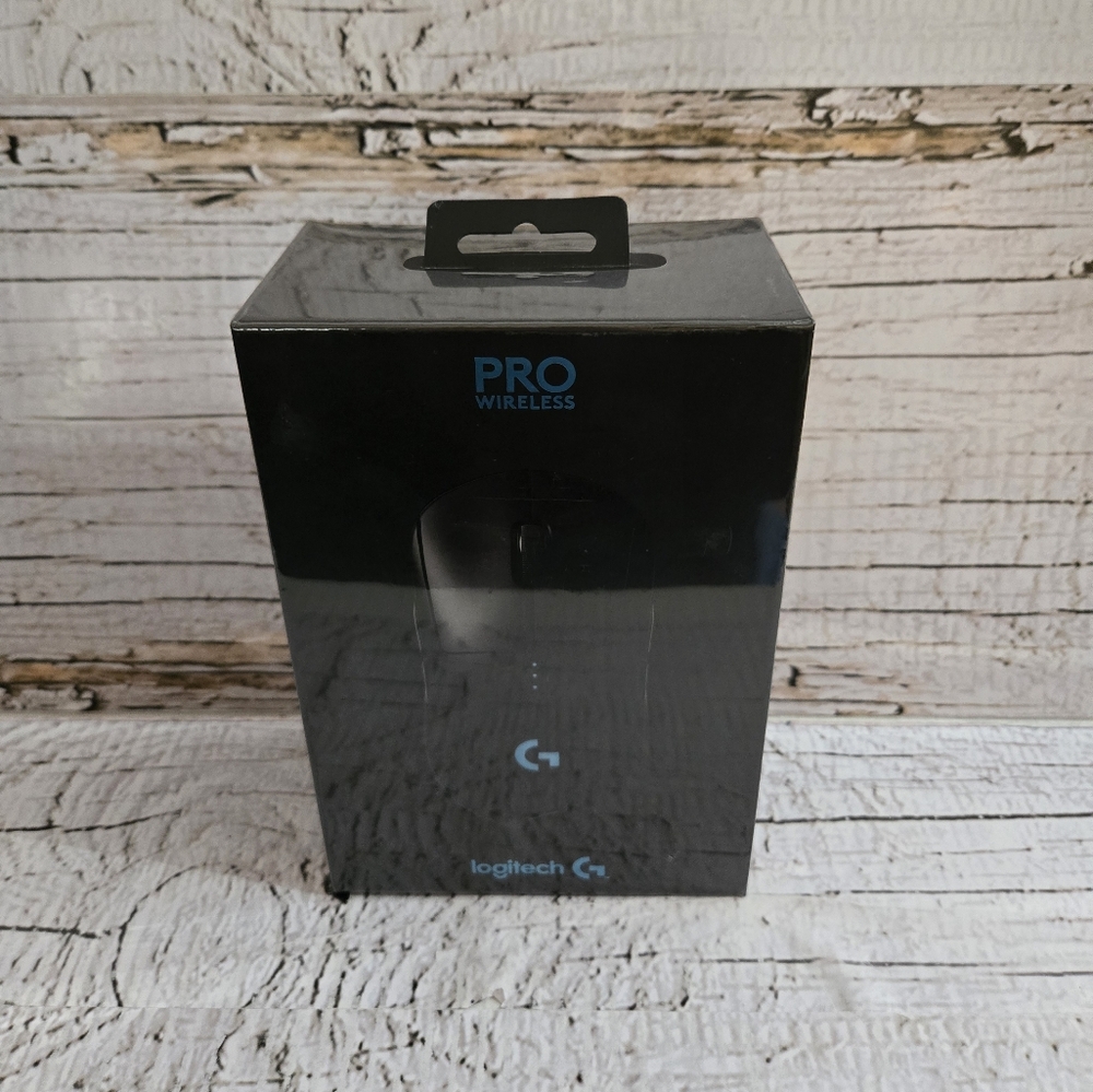 BNIB! Logitech Pro Wireless Mouse Gaming Mouse
